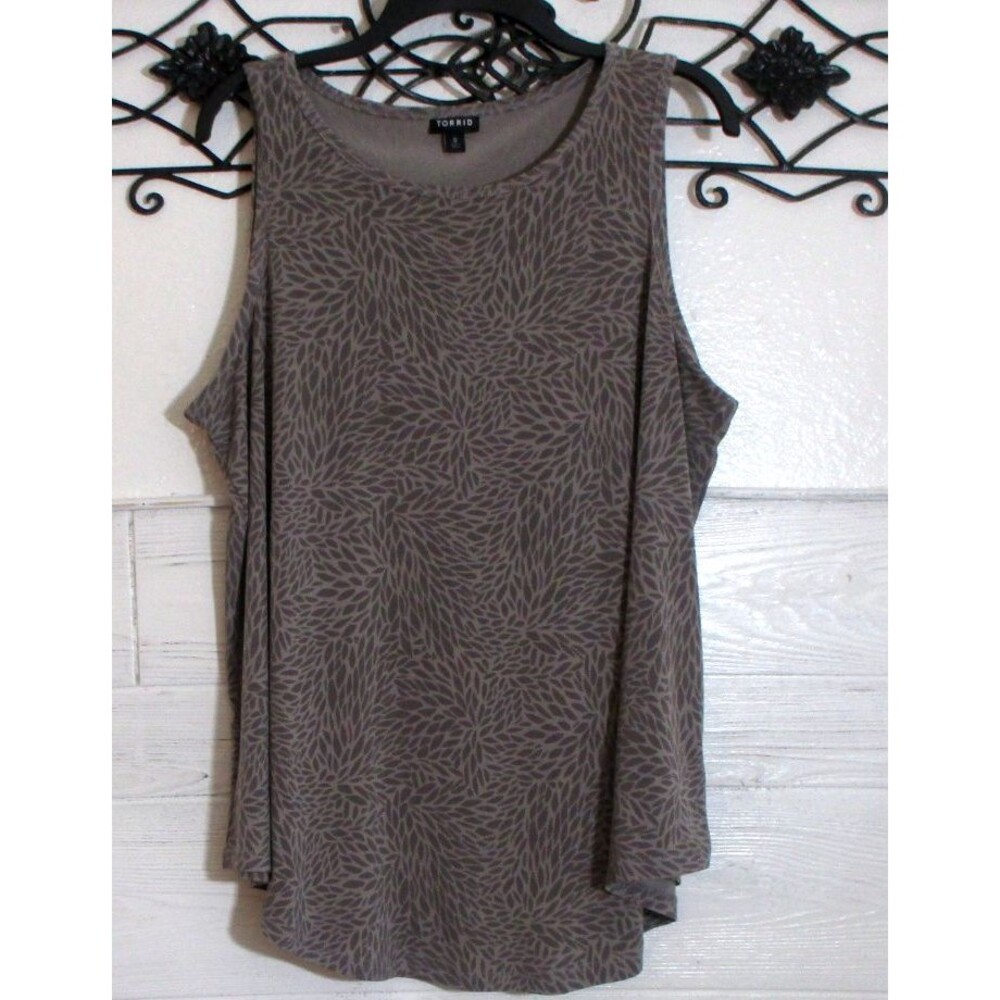 Torrid Women's Top Size 0 Sleeveless Multicolored Round Neck
